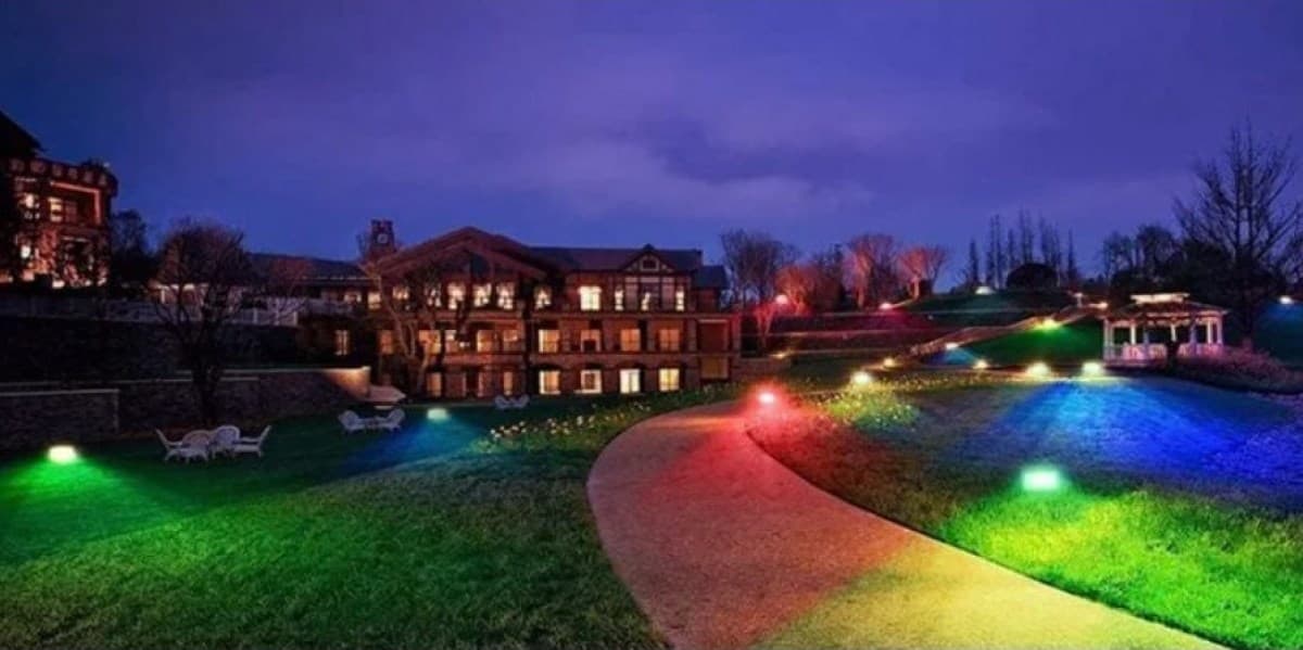 Подсветка фасадов частных домов, уличный прожектор для подсветки фасадов частных домов купить