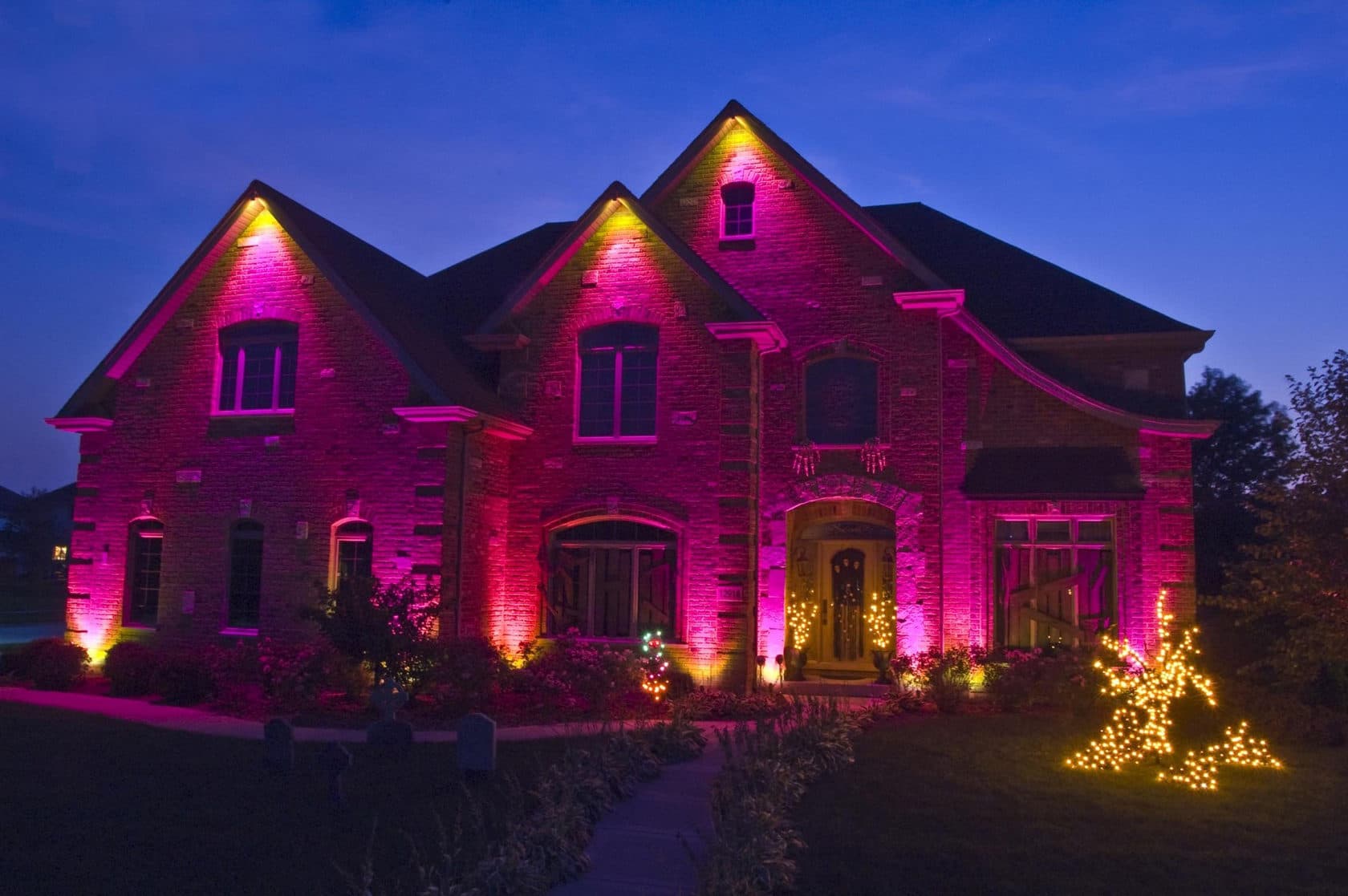 Подсветка фасадов частных домов, уличный прожектор для подсветки фасадов частных домов купить